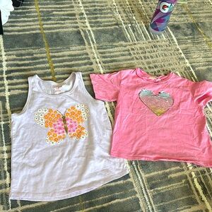 EUC bundle of 2 little girl shirts !